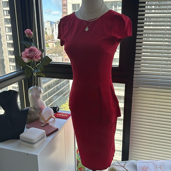 Elegent dress - Picture 2 of 5